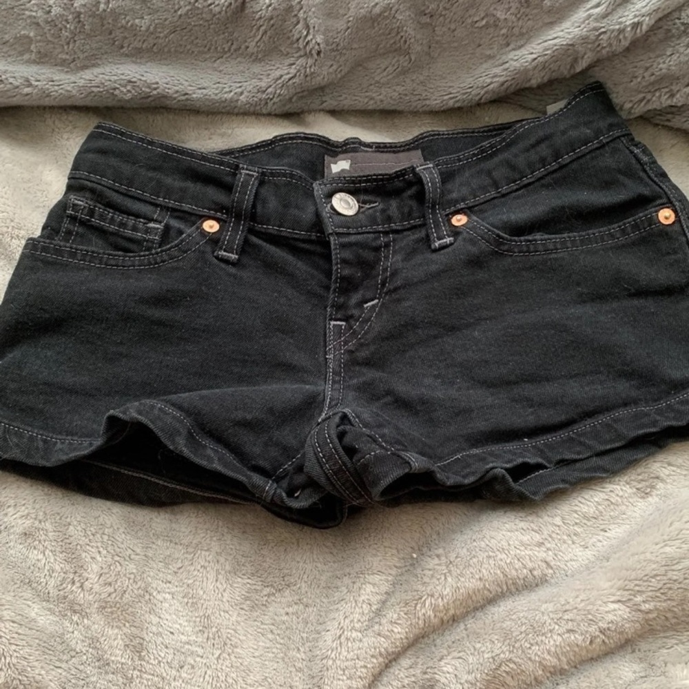 Levi’s shorts